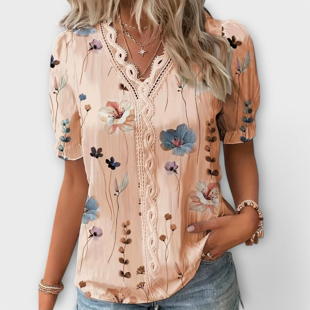 Fashionable Blouse with Pointed Neckline