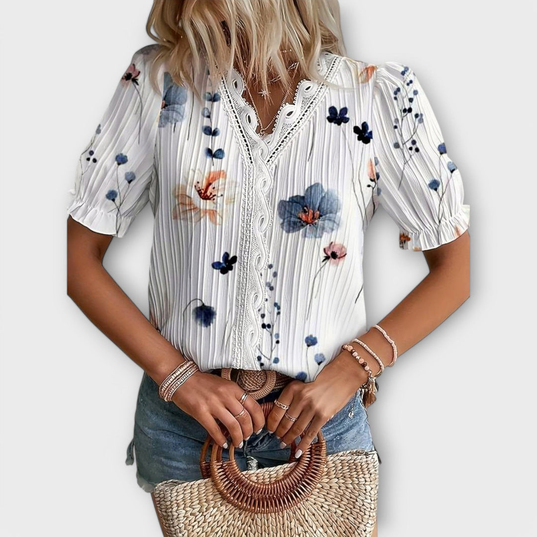 Fashionable Blouse with Pointed Neckline